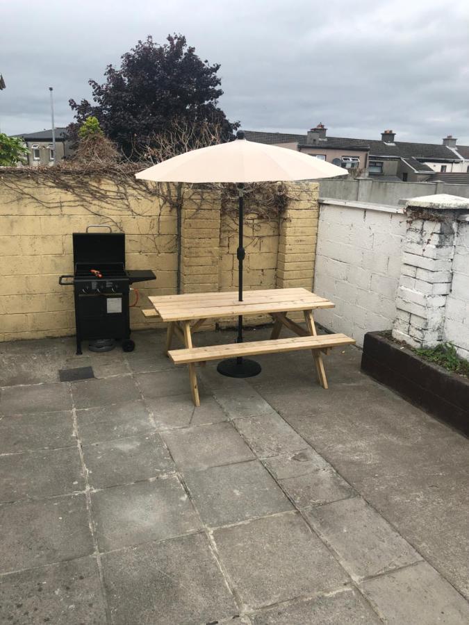 Cheerful 4 Bedroom Town House With Bbq, Galway Ngoại thất bức ảnh
